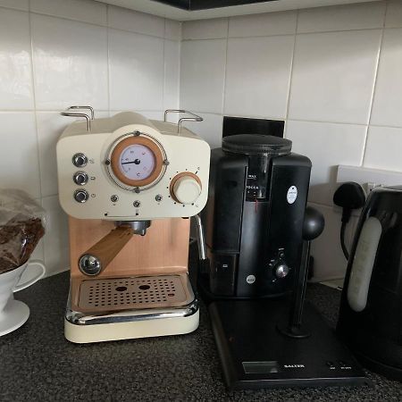 Immaculate Cosy Flat Next To Holyrood Park! Lejlighed Edinburgh Eksteriør billede