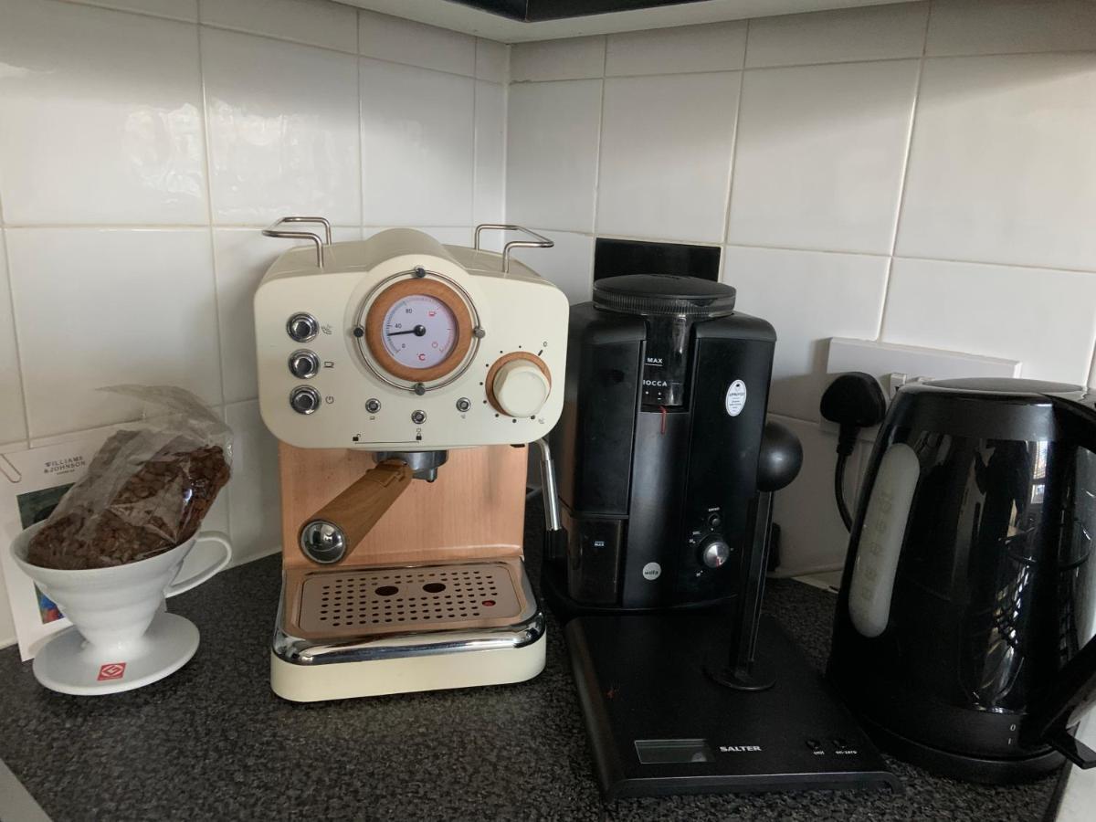 Immaculate Cosy Flat Next To Holyrood Park! Lejlighed Edinburgh Eksteriør billede